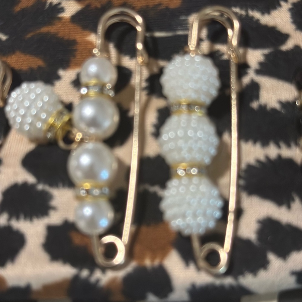 Chic Multi ColorBeaded Brooch Set - Picture 3 of 8